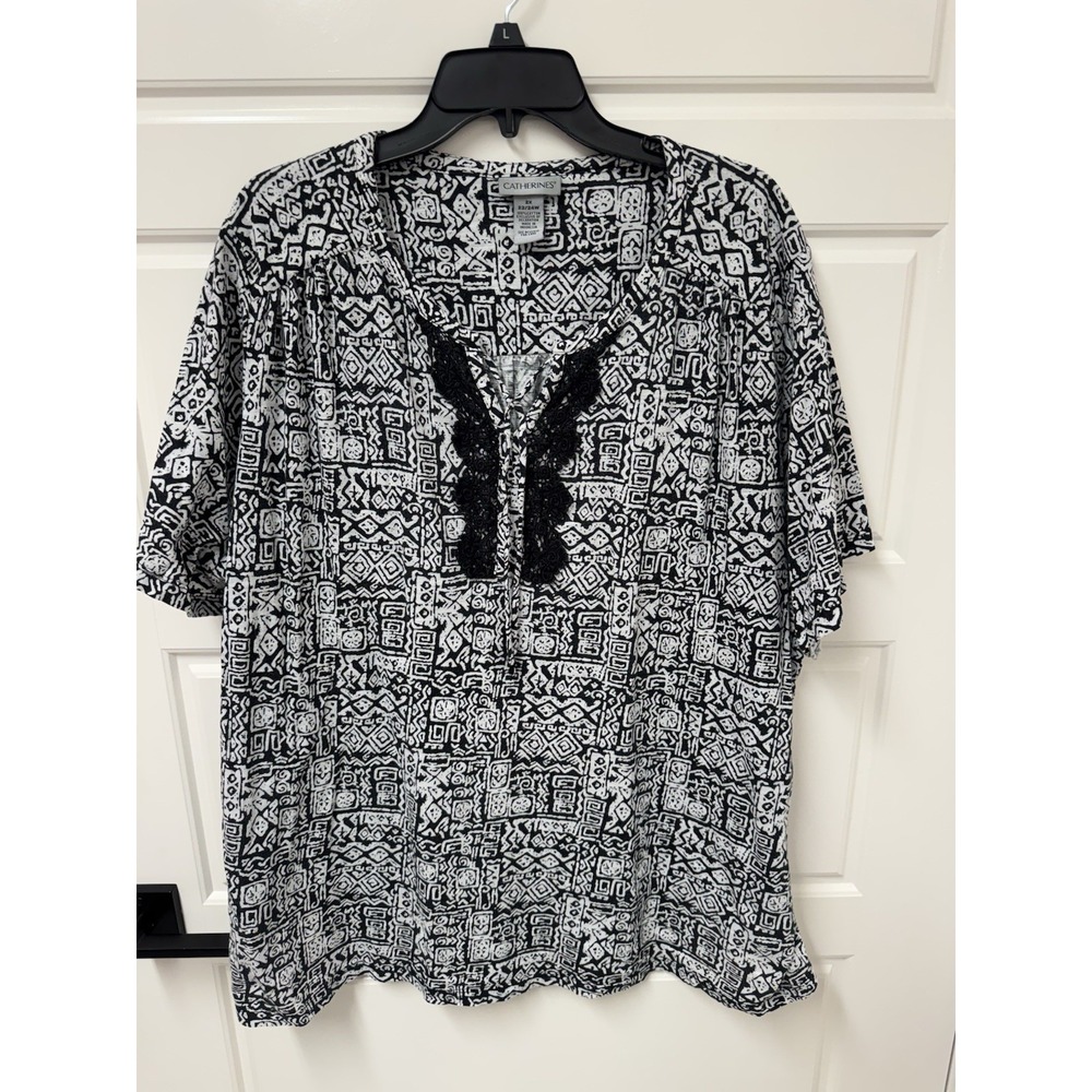 Catherines Women Blouse 2X Short Sleeve Tasseled Tie Black White Plus Size